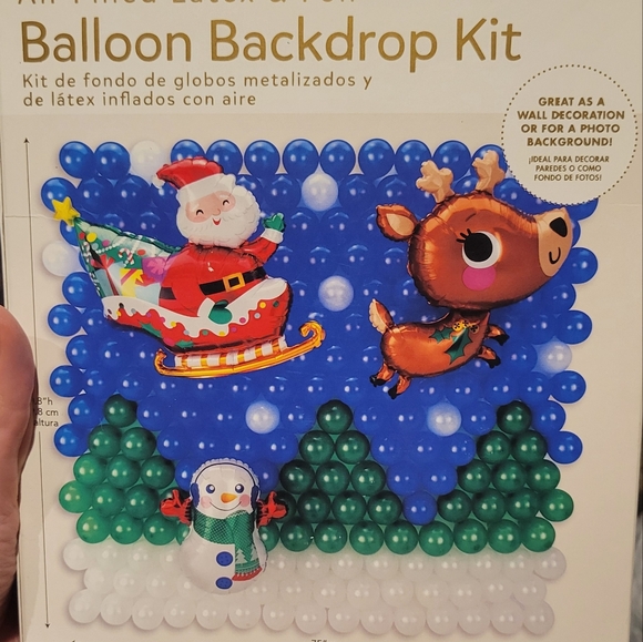 Balloon Backdrop Kit with Santa and Reindeer - Picture 1 of 5